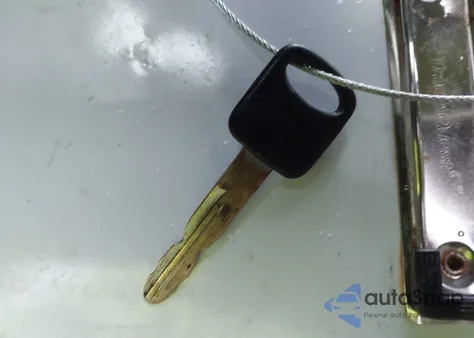 2001 Ford F-150 King Ranch Edition/Lariat/Xlt from USA, damaged, VIN 1FTRW08L11KF46591